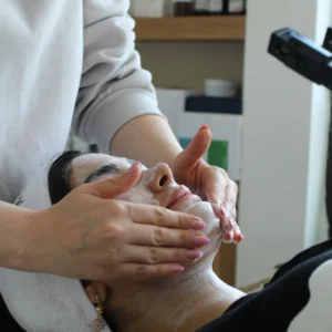 Masaj Facial – Revitalizare & Lifting